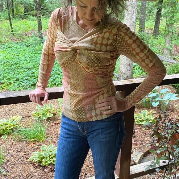 Hand Crafted Tops - Sheer Mesh Twist Front Top- Sz Small